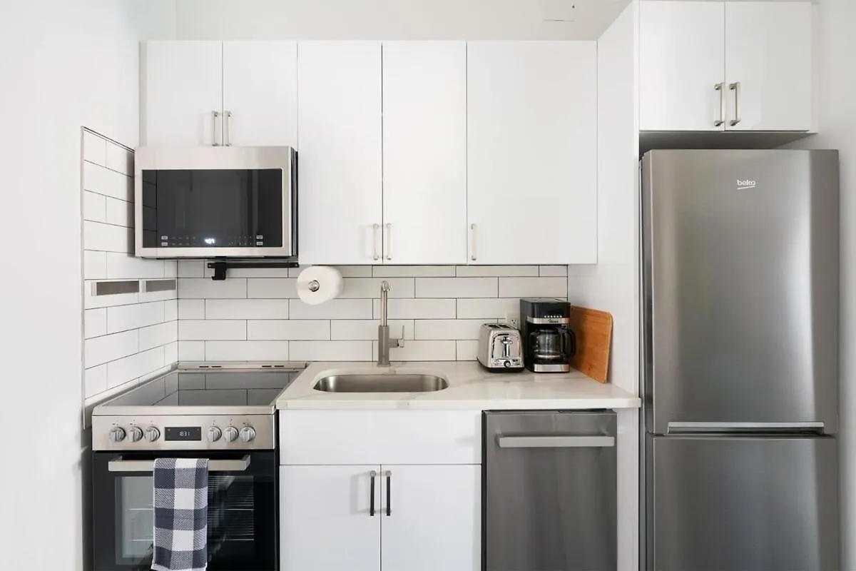 444-5C Newly Renovated Studio Midtown West W&D ニューヨーク 0*,  米国
